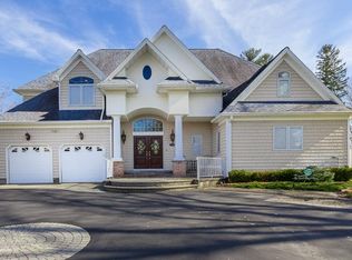 7 Aberdeen Rd, Smithtown, NY 11787