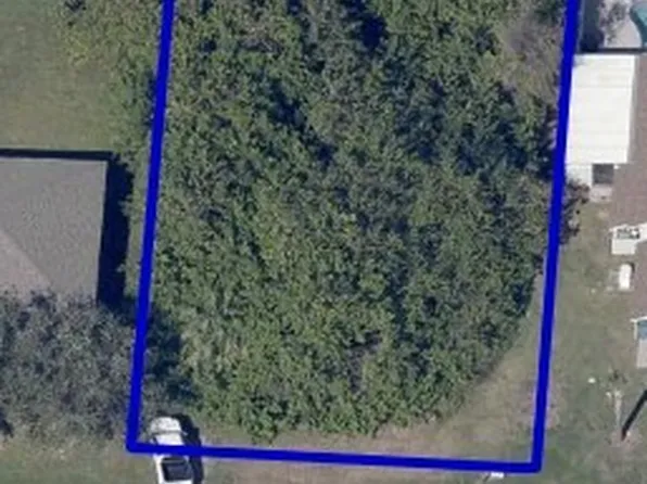 3900 10th St, Micco, FL 32976