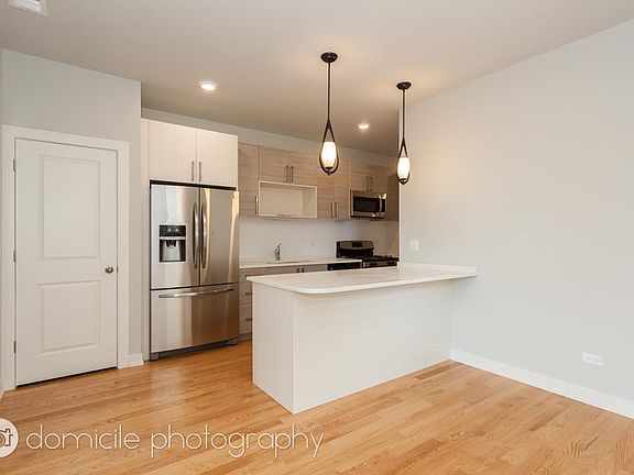4th image of 6115 S University Ave #5