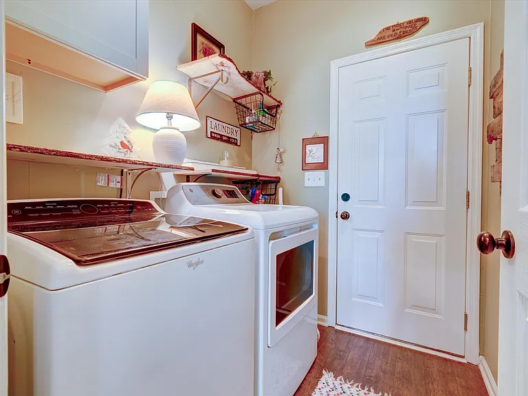 1324 Heidiho Way — Photo 10