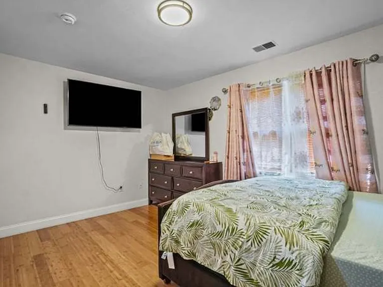 44 Ridgeway Ave — Photo 11