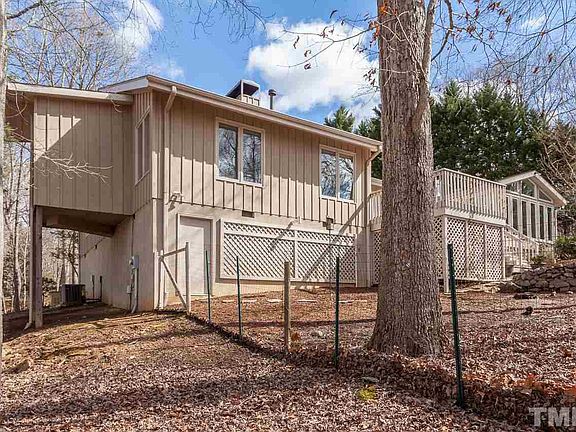 4th image of 121 Basswood Ct