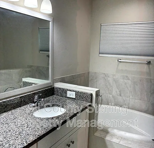 25107 SW 9th Ln — Photo 37