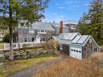 10 Landmark Ln, Rockport, MA, 01966