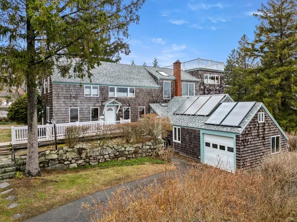 10 Landmark Ln, Rockport, MA 01966