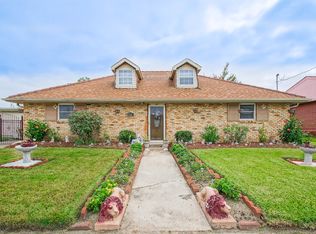 4715 Donna Dr, New Orleans, LA 70127