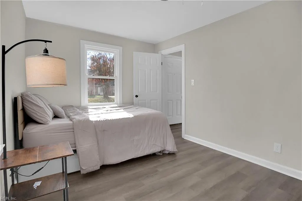3 bed, 1208 sqft, $2,425 — Photo 3