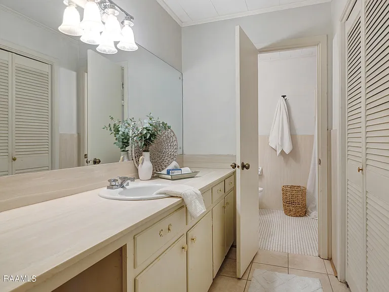 512 Monarch Dr — Photo 13