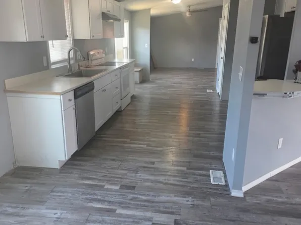 928 73rd St E #33, Tacoma, WA 98404