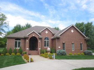 6372 Country Club Dr, Columbus, NE 68601