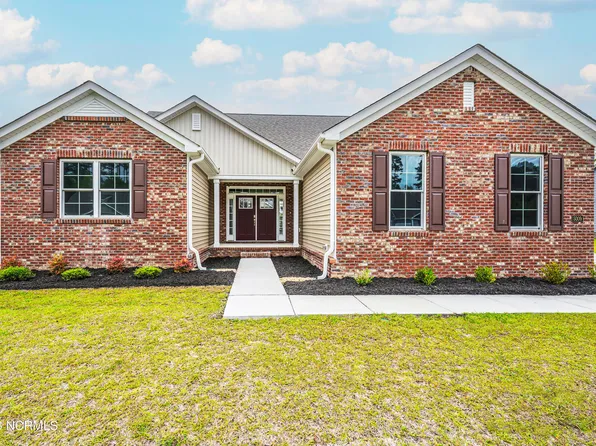 5009 Spring Green Pass, New Bern, NC 28562