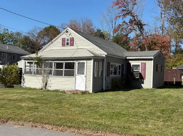 11 Louise Street, Saco, ME 04072