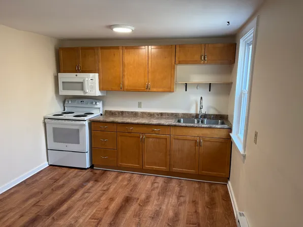 45 Elm St #F, Monson, MA 01057