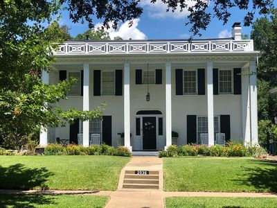 2036 Windsor Pl, Fort Worth, TX, 76110
