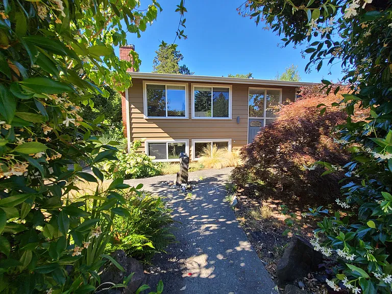 6200 24th Ave NE #1 — Photo 17