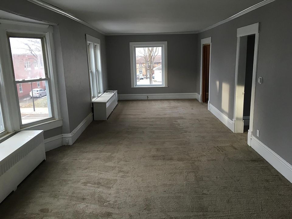 1st image of 149 E Main St #2