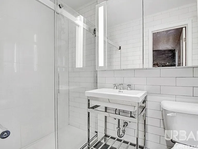 90 E 10th St #2 — Photo 8