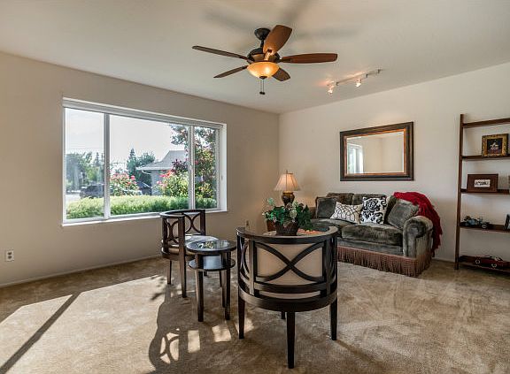 4th image of 744 Chemeketa Ct