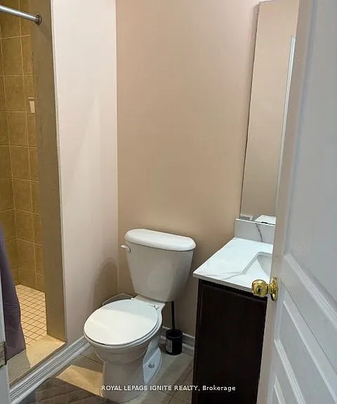 11 Curran Hall Cres — Photo 28