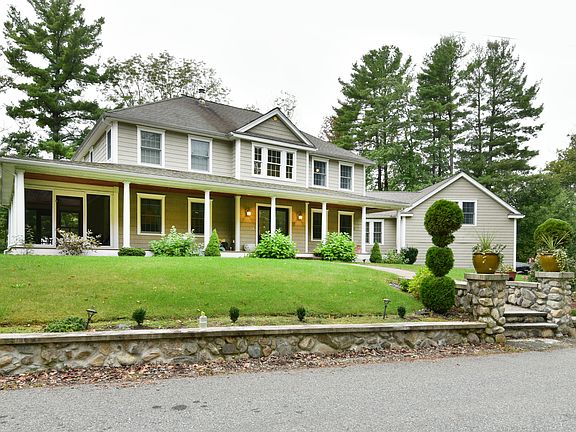 2nd image of 12 Old Essex St