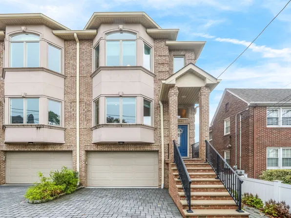 366 Aurora Ave, Cliffside Park, NJ 07010