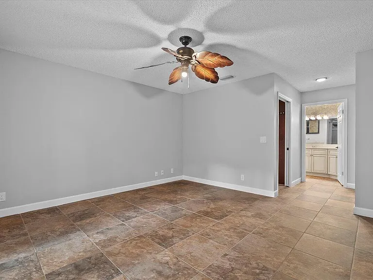 1714 Shoreside Cir — Photo 11
