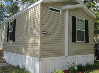 2565 Huntington Park Dr, Grand Forks, ND 58201