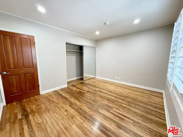 9667 W Olympic Blvd — Photo 10