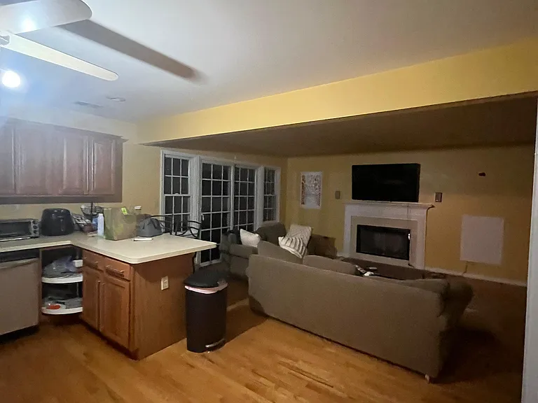 142 Lakeside Dr S — Photo 8