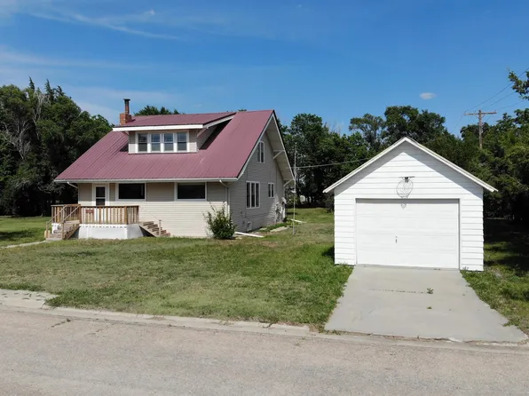 208 N Blakely St, Logan, KS 67646
