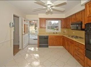 39 Reservoir Pl, Cedar Grove, NJ 07009
