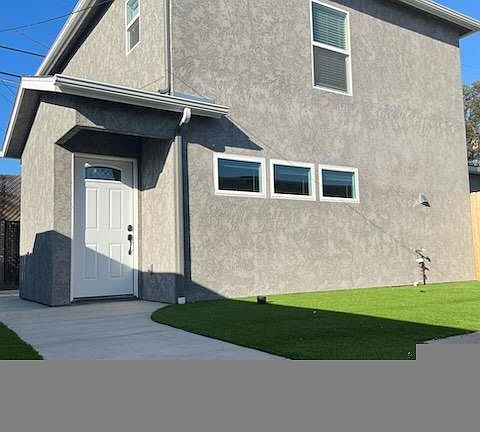 2nd image of 4224 Willamette Ave #4226