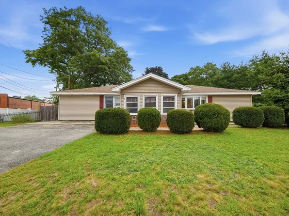 218 Stedman St, Lowell, MA 01851