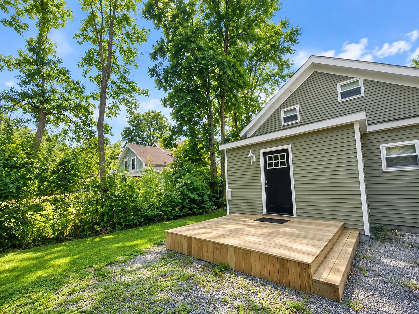 4 bed, 2.5 bath, 1693 sqft, $1,900 — Photo 3