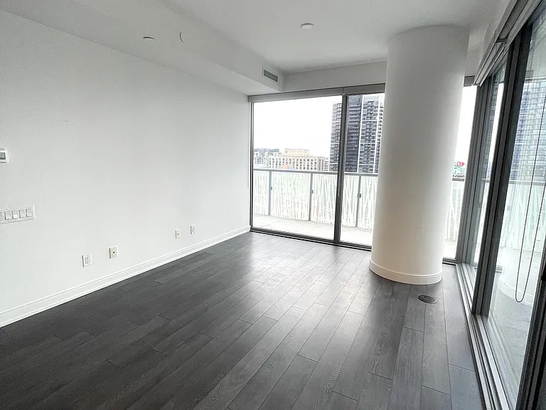 50 Charles St E #2503 — Photo 4