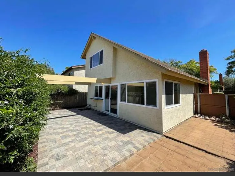 5168 Fino Dr — Photo 1