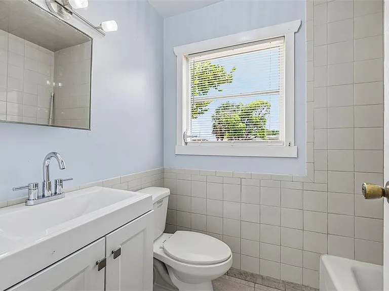 6802 Larmon St — Photo 12