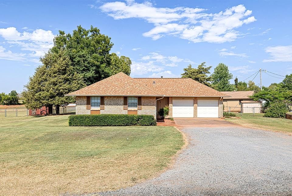 1st image of 525 S Lakehoma Place Dr