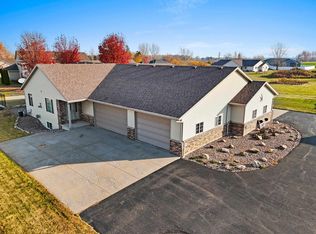 1327 Northwood Dr, Seymour, WI 54165