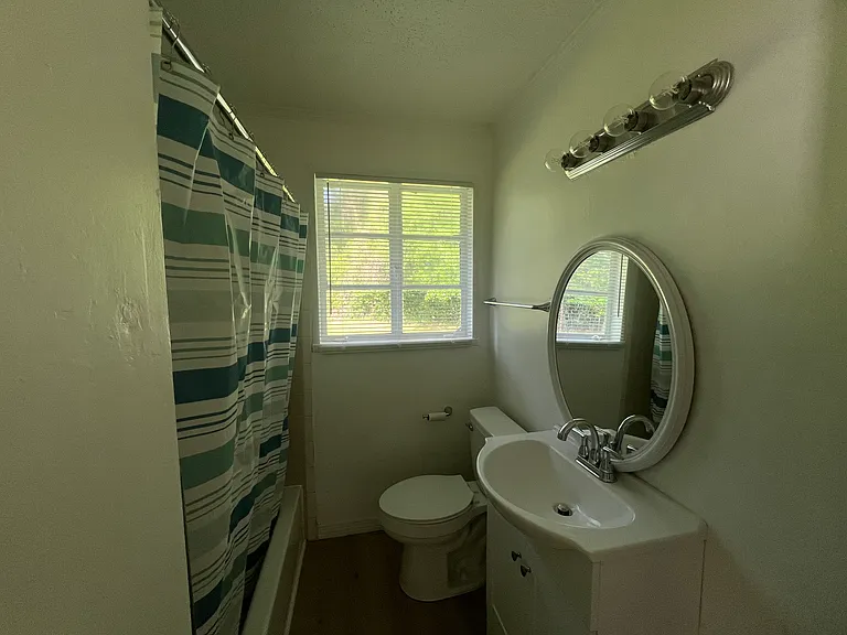 201 Rosewood Dr — Photo 10