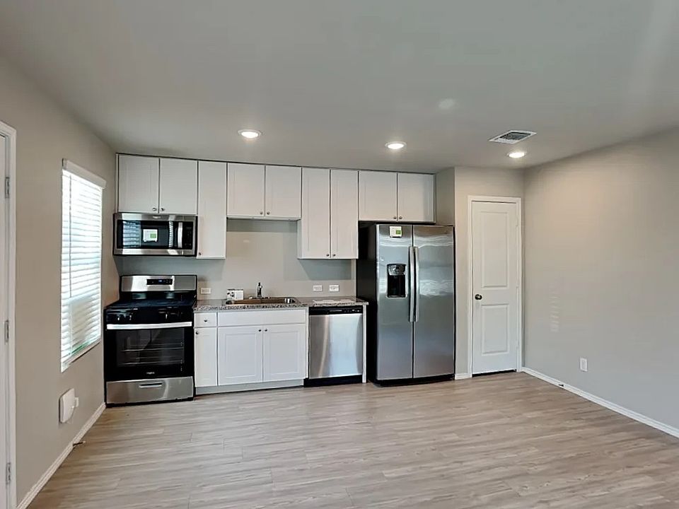 1st image of 7311 Alcazar Gate #1