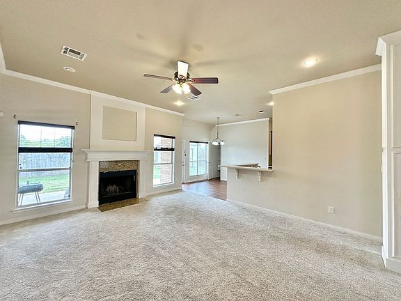 4th image of 705 Marshall Dr