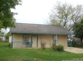 1207 Willow St, Jourdanton, TX 78026