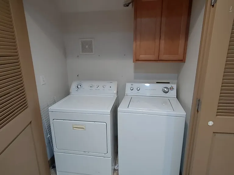 819 H St #14 — Photo 11