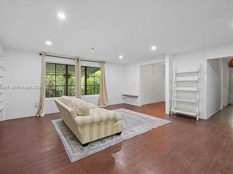 3490 William Ave — Photo 7