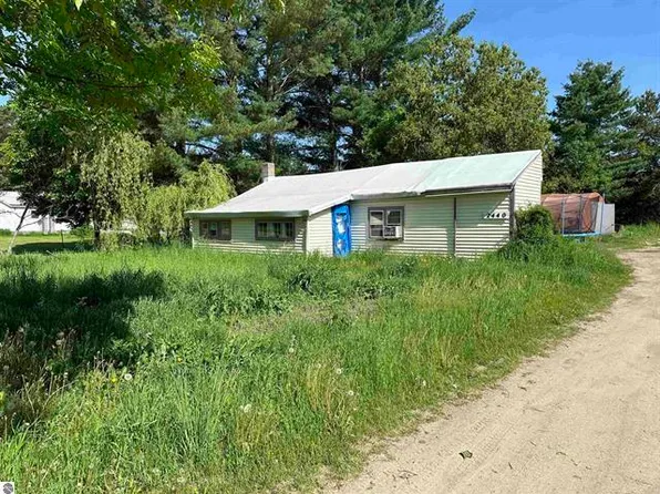 2440 Ingersoll Rd SW, Fife Lake, MI 49633
