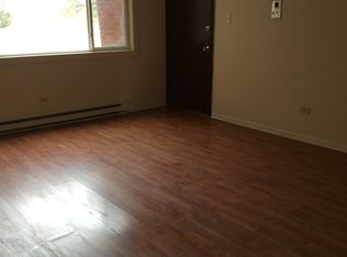 456 George St APT 1B, Wood Dale, IL 60191