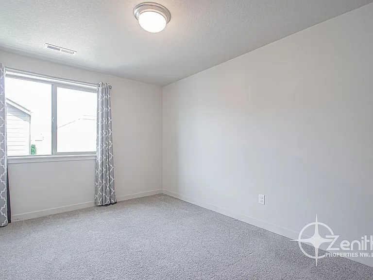 13118 NE 26th St — Photo 21
