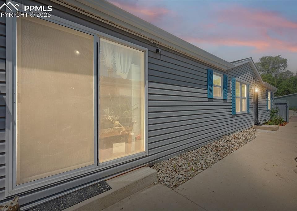 1st image of 842 Desert Cir