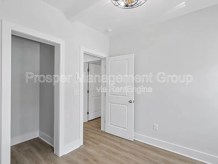 22 Nunan St #A — Photo 14